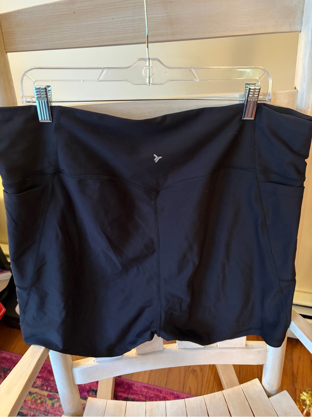 Old Navy Womens Pocket Biker Short - Picture 3 of 3